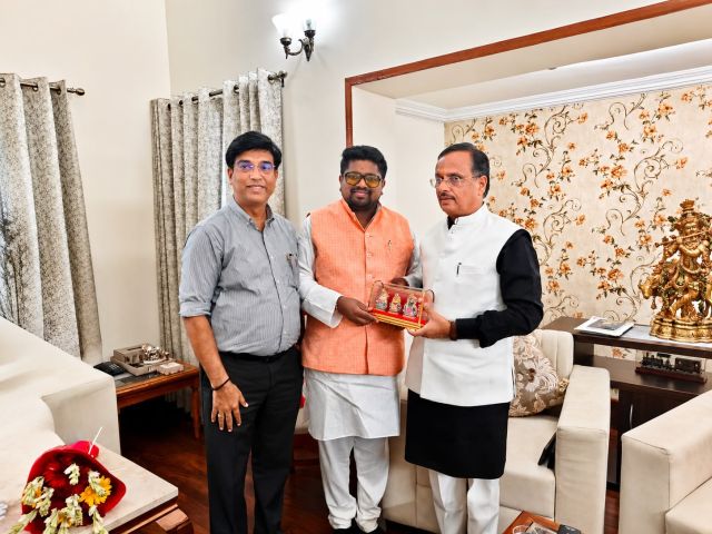 Dr. Bhargav Mallappa Meets Rajya Sabha MP Dr. Dinesh Sharma, Discusses Nation-Building and Public Service
