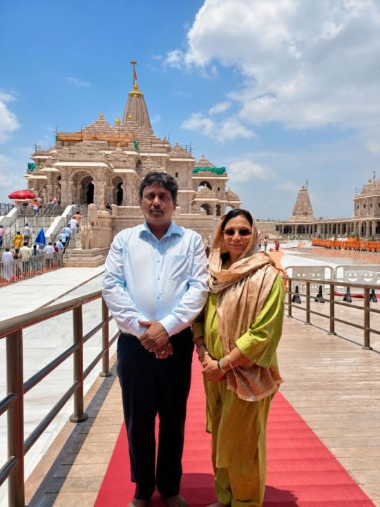 Senior Journalist Rakesh Singh and Parul Singh Visit Shri Ram Janmabhoomi Temple in Ayodhya