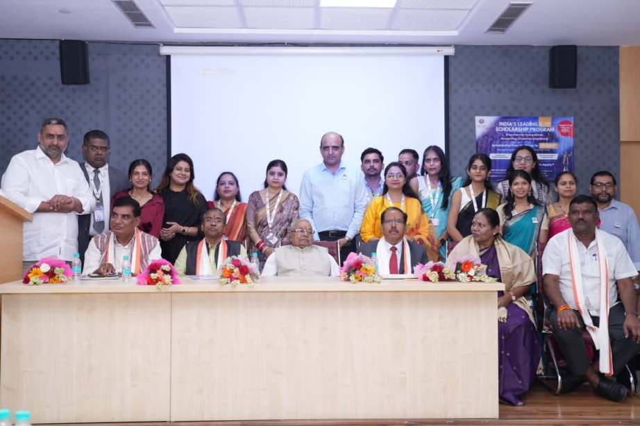 Shiksharatan India Foundation Organises Training Programme on Scholarships